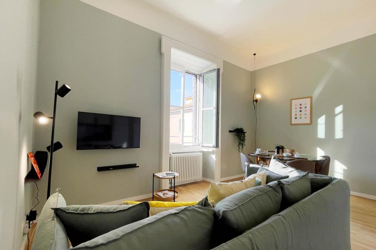 Elegant Apartment Near Brera Area Milan Bagian luar foto