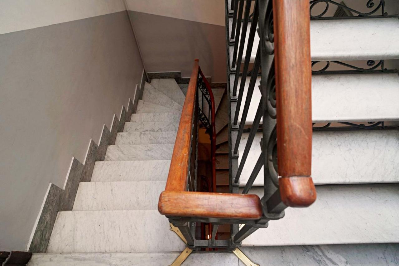 Elegant Apartment Near Brera Area Milan Bagian luar foto