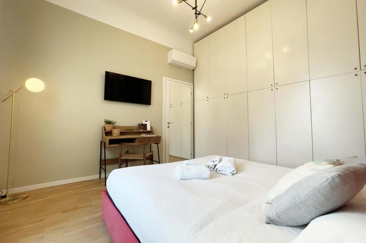 Elegant Apartment Near Brera Area Milan Bagian luar foto